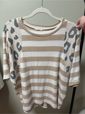 ODDY Cream and Beige Striped Short Sleeve Top Medium